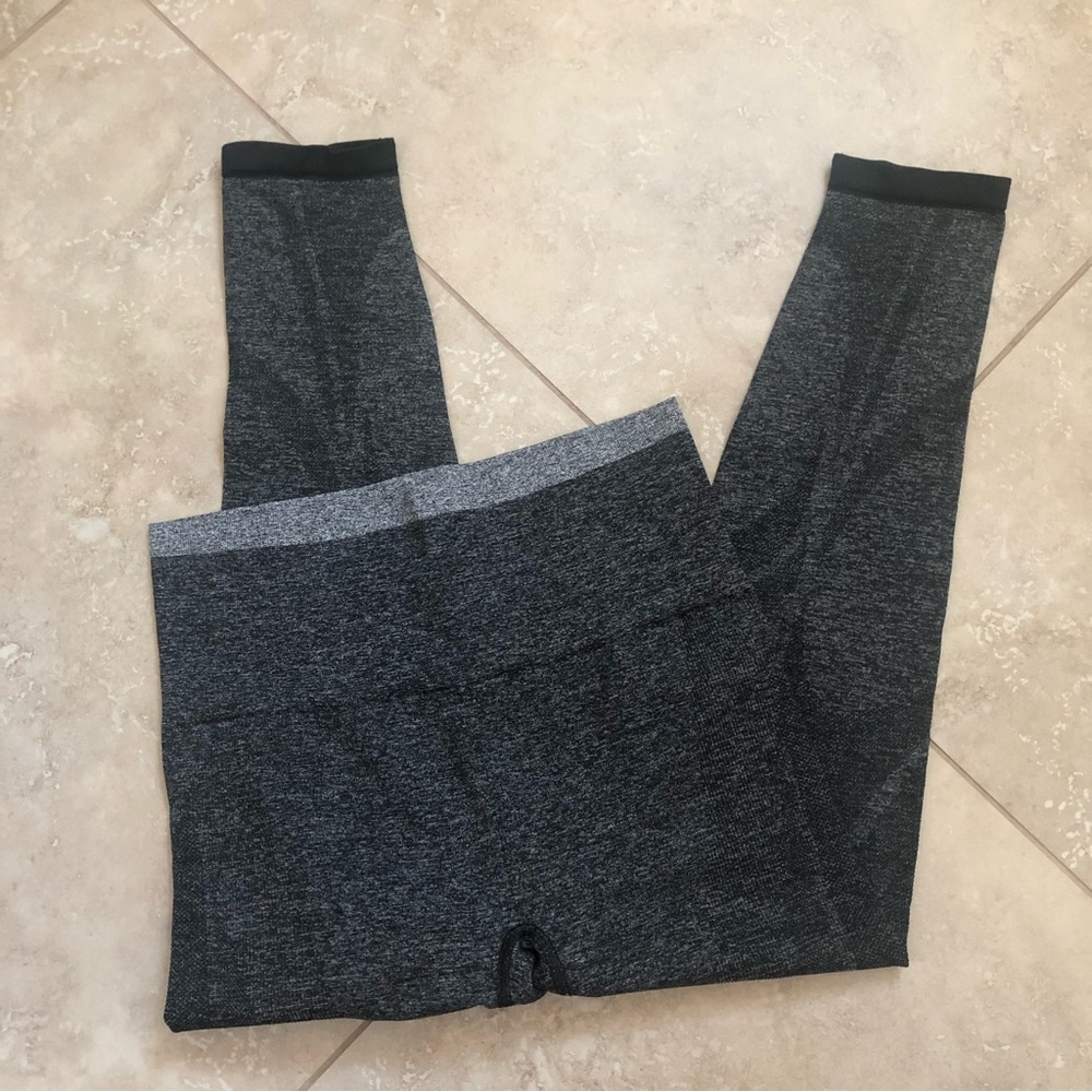 Seamless High-Waist Charcoal Leggings